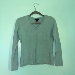 Anne Tayler v Neck  Cashere Sweater